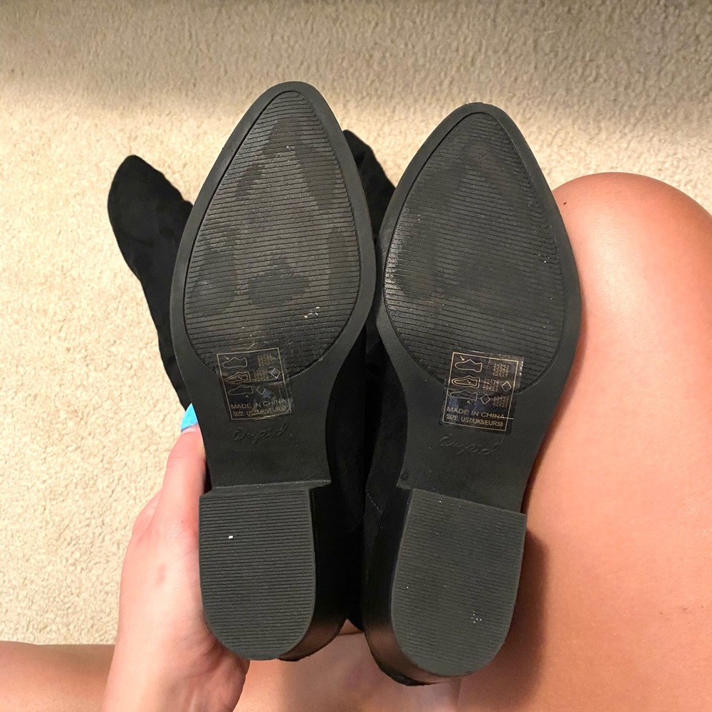 Tall black boots - Picture 4 of 7